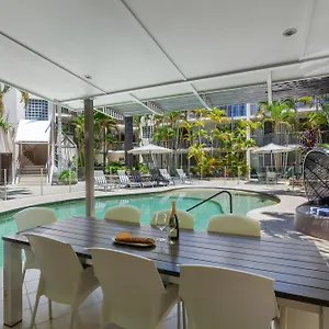4* Aparthotel Noosa Tropicana